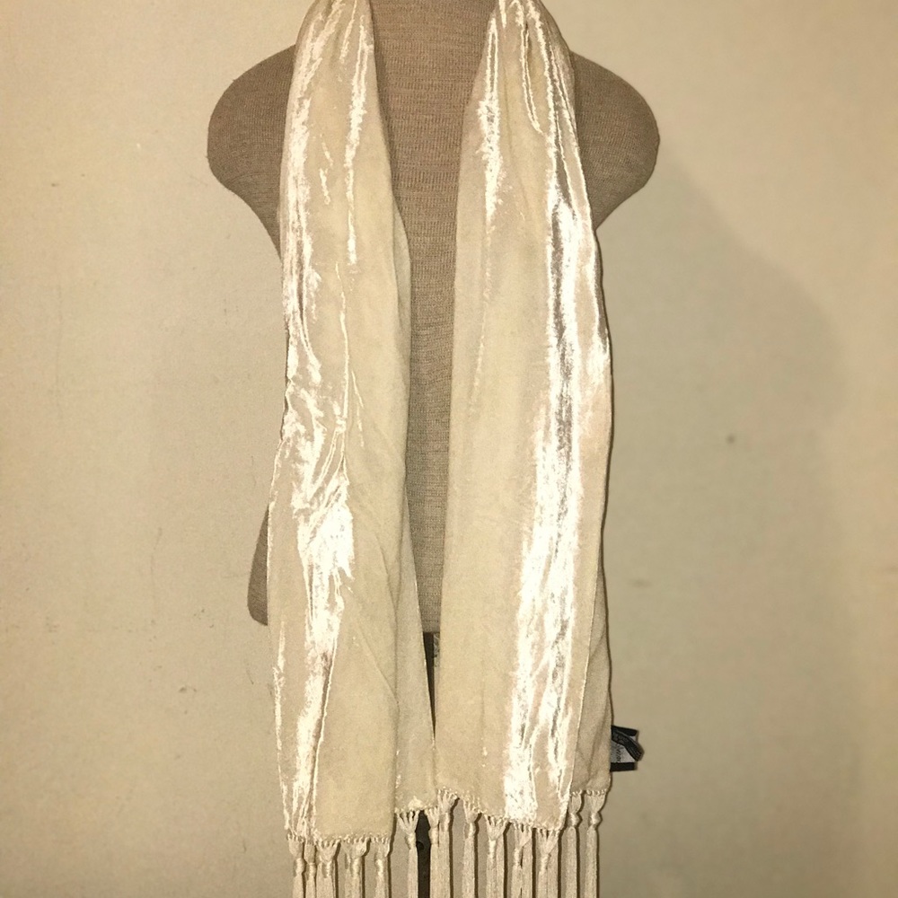 Giorgio armani A milano borgonuovo scarf